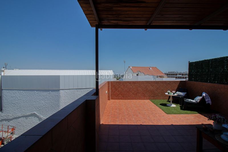 Foto 8d913d46-d3a1-4e1a-bad1-33005d87e85d. Duplex in Centro Tomares