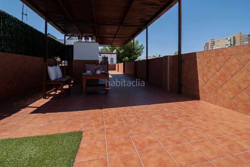 Foto f56ac67d-c44d-4241-b120-b527109af431. Duplex in Centro Tomares