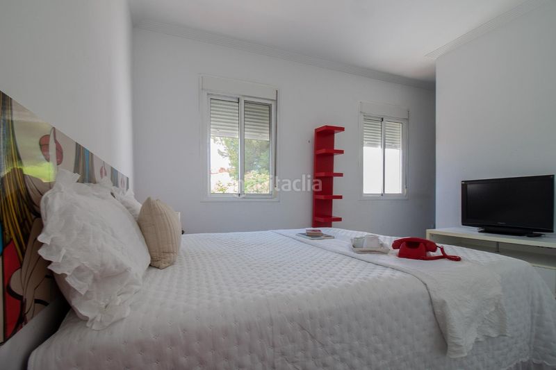 Foto f926e29e-3d37-4222-a75c-cf70e00934a8. Duplex dans Centro Tomares