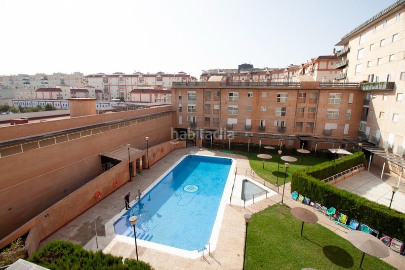 Foto 2802f84e-e985-4a4a-9848-d74e2e3598f0. Pis amb aparcament piscina a colores - entreparques Sevilla
