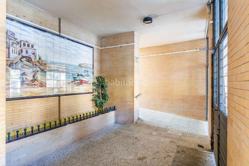 Foto 2c27bac6-3e76-4432-b6ef-2b12b6e21d10. Pis amb aparcament piscina a colores - entreparques Sevilla