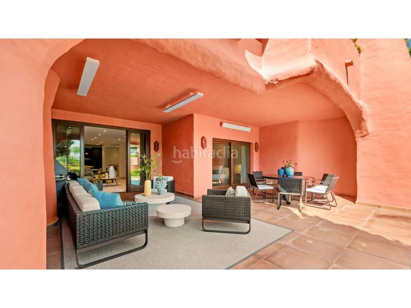 Foto 3370ee10-99e3-4952-aff4-97ba32815485. Piso bajo de 3 dormitorios en torrebermeja en Guadalmansa Estepona