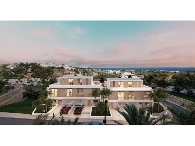 Foto 198e29a7-b78a-423a-a25d-03162505ee7c. Doppelhaus mit parking pool in Valle Romano Golf Estepona