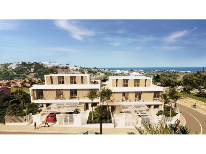 Foto 51911a13-e5a0-4d12-80f4-b99f2af87e8e. Doppelhaus mit parking pool in Valle Romano Golf Estepona