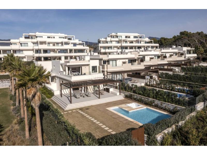 Foto 6f9a12ff-5058-425e-85f0-1de53e62b13a. Haus mit parking pool in El Velerín Estepona