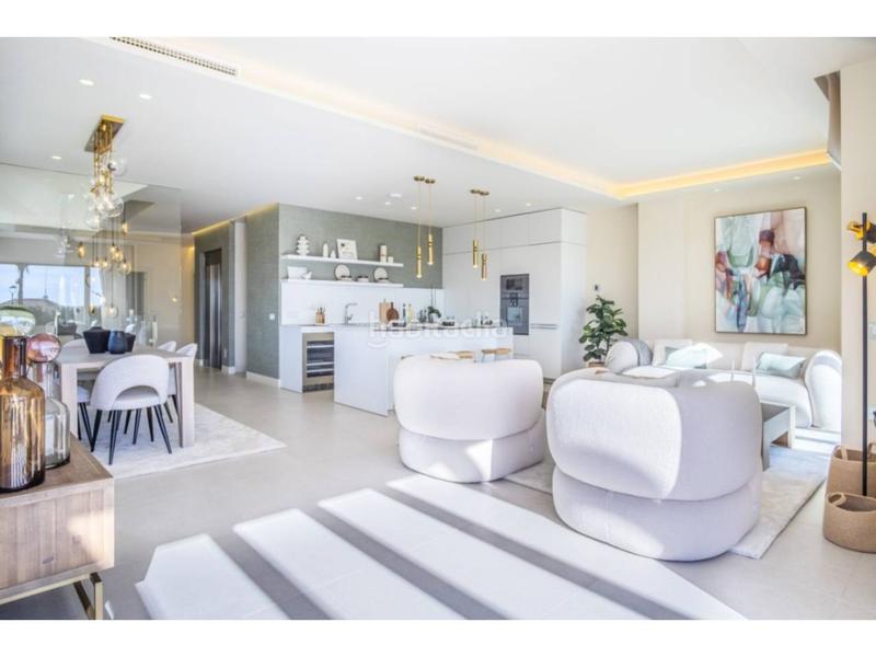 Foto 88bdeebd-7b26-4a64-b72f-f7a7be8da088. Haus mit parking pool in El Velerín Estepona