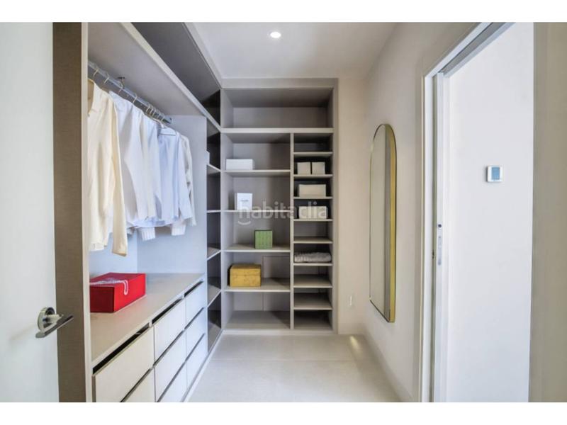 Foto bbeac66a-4399-4865-93ce-ed9efb758389. Haus mit parking pool in El Velerín Estepona