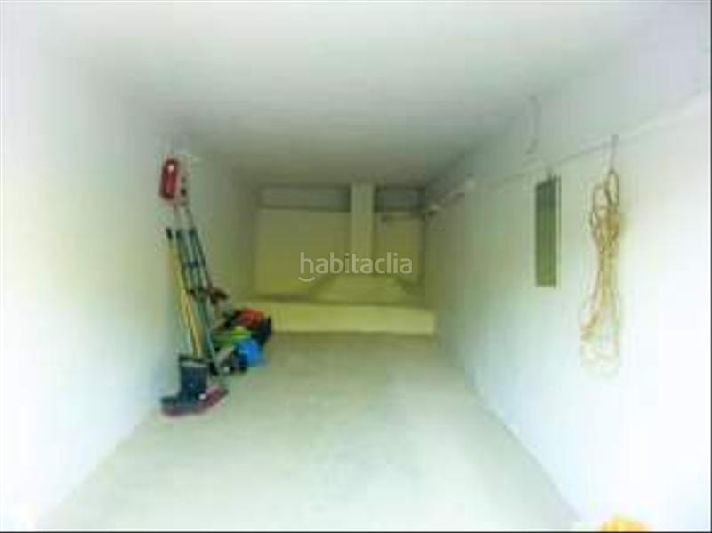 Foto 1267fd3f-79d5-4d16-8b95-9c485e9c1a01. Autoparkplatz in Otxarkoaga Bilbao