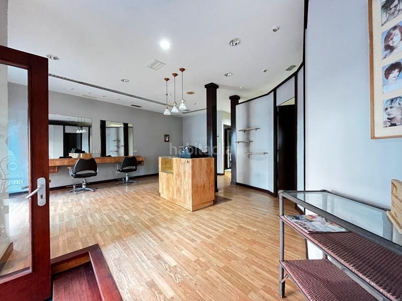 Foto 60d58aba-c261-4a7b-8acc-8a4d0c37563d. Local comercial en La Peña Bilbao