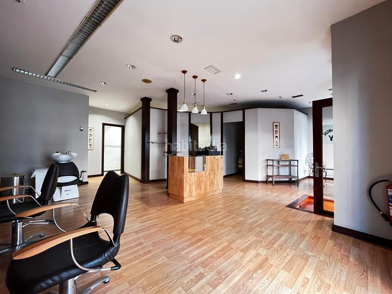 Foto f111bdbc-6648-48b7-b9f5-70a80a3c71f0. Local comercial en La Peña Bilbao