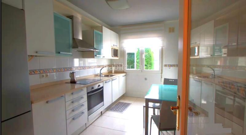 Foto 8e202bf1-42bf-49fc-8e94-f4e65598341d. Chalet  bifamiliar en las carreras en Abanto y Ciérvana / Abanto Zierbena