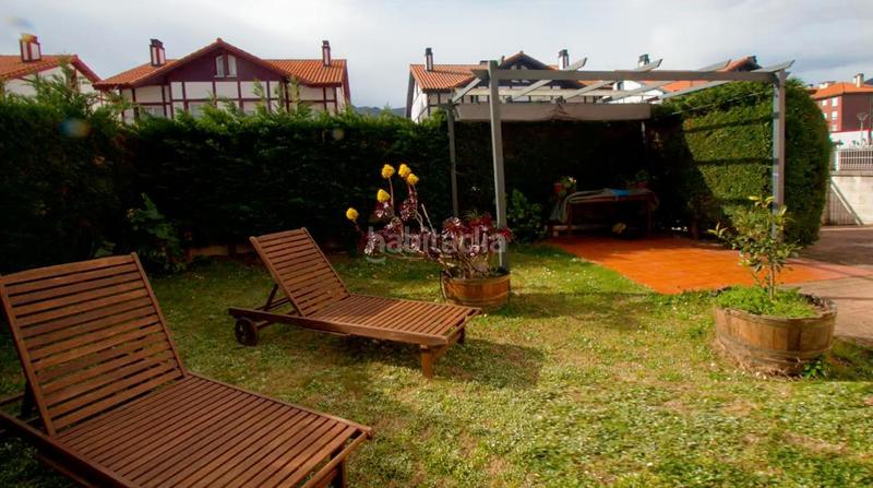 Foto c48df65f-9c4d-4c38-9e37-ae060d803781. Chalet  bifamiliar en las carreras en Abanto y Ciérvana / Abanto Zierbena