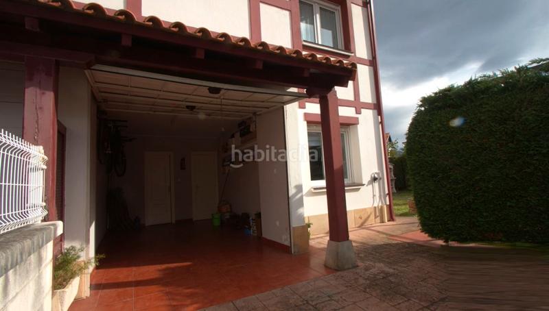 Foto ef9a4d15-cf19-426f-bda9-20d188813d58. Chalet  bifamiliar en las carreras en Abanto y Ciérvana / Abanto Zierbena