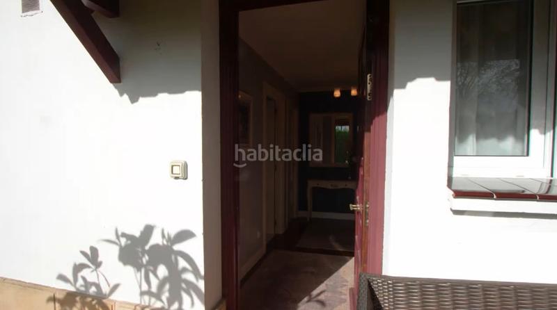 Foto f9e68a5e-9f34-444e-884a-497d58c29f39. Chalet  bifamiliar en las carreras en Abanto y Ciérvana / Abanto Zierbena