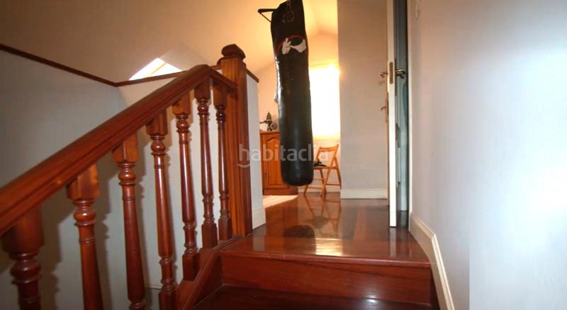 Foto fa498fd5-9f92-4fe6-a08a-c11854a3b73b. Chalet  bifamiliar en las carreras en Abanto y Ciérvana / Abanto Zierbena