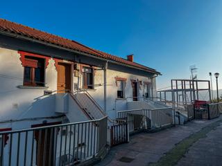 Piccolo appartamento  Masustegi estrata. Piso en masustegi estrata