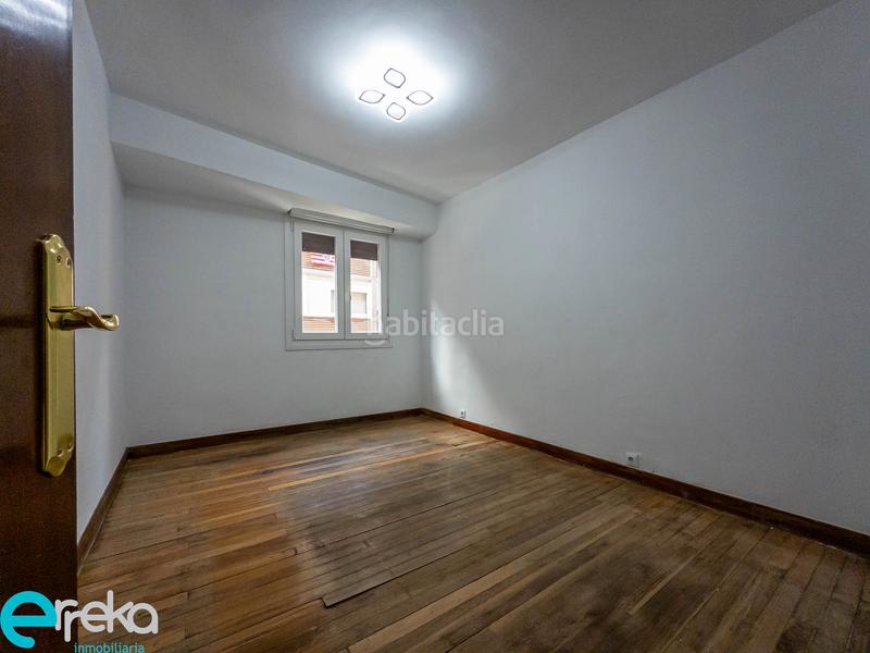Foto db8aed6a-0829-4cd7-899c-5a04b0ea1cb3. Flat in La Peña Bilbao