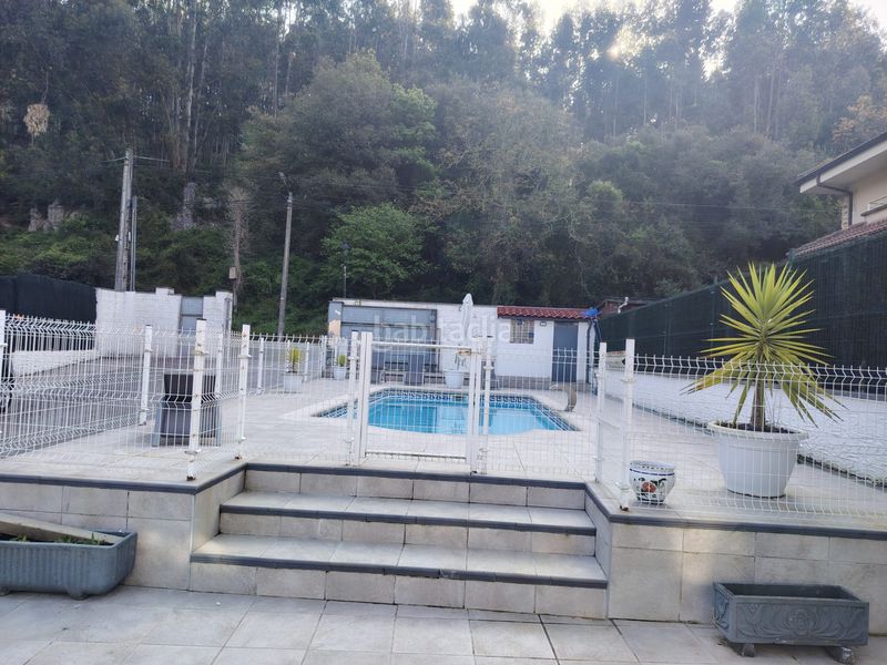 Foto 03fe6369-49ea-4e71-b4da-6238f45c6618. Xalet amb xemeneia aparcament piscina a Samano Castro - Urdiales
