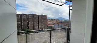 Etagenwohnung  Debarroa kalea 3. Piso cerca de transporte publico, luminoso