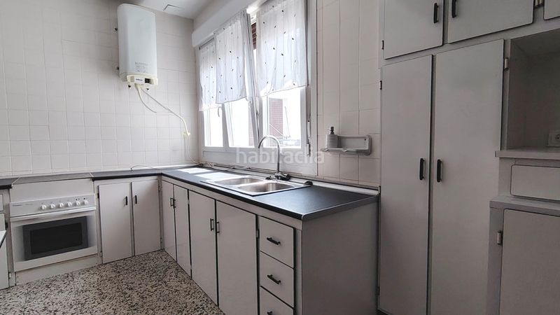 Foto c3ca7518-fa4b-40ad-aa79-1160f61af72b. Piso en Atxuri Bilbao