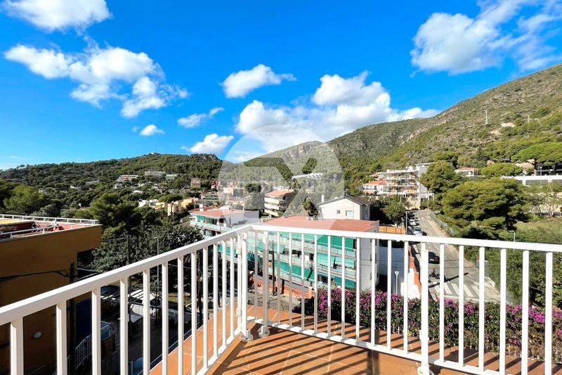 Foto 498739e1-d266-4084-bb04-886b78144ffa. Casa amb calefacció aparcament piscina a El Poal Castelldefels