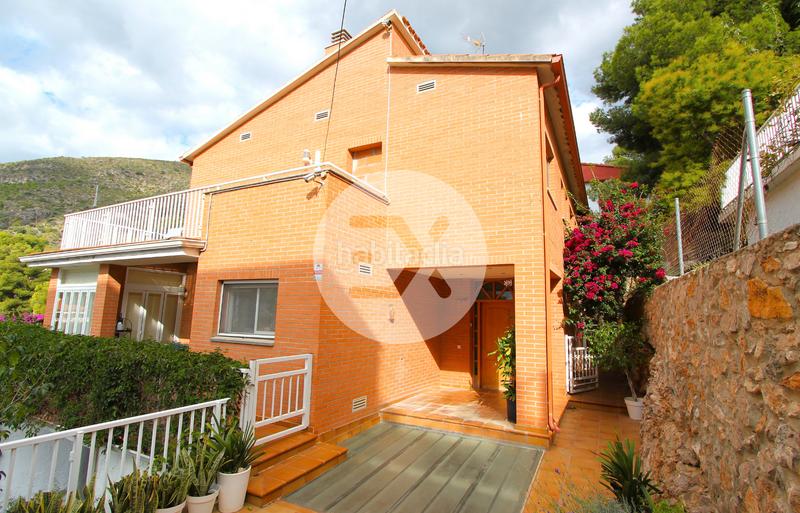 Foto f22668ce-a7bf-4ccd-babc-314a15971d97. Casa amb calefacció aparcament piscina a El Poal Castelldefels