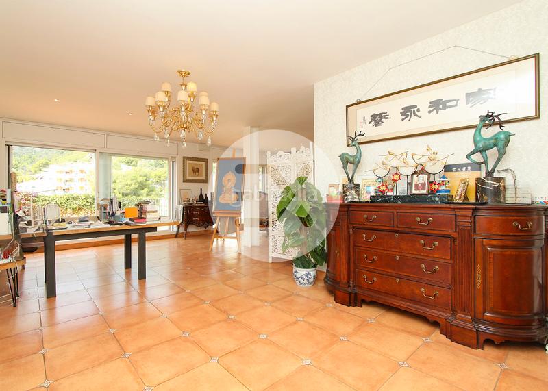 Foto 30d26663-5ae7-4727-8ccc-0f3240b83d61. House with heating parking pool in El Poal Castelldefels