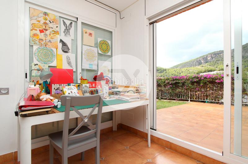 Foto 874eb205-777b-4994-bb5f-030ecb707b56. House with heating parking pool in El Poal Castelldefels