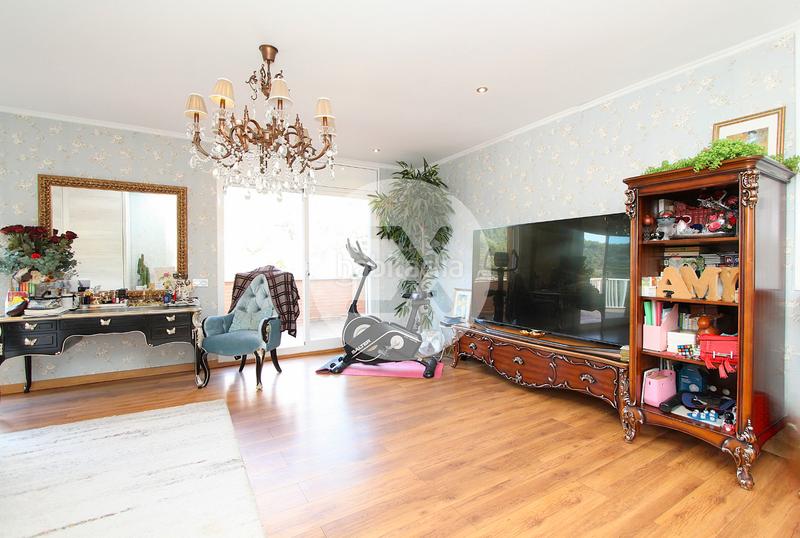 Foto d5ab5d41-9833-474c-900d-d15d721f69e6. House with heating parking pool in El Poal Castelldefels