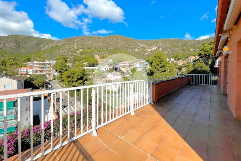 Foto f07de3ca-6fce-433b-b077-d02cdd9338ab. House with heating parking pool in El Poal Castelldefels