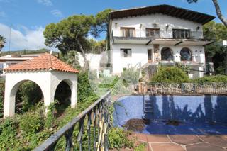 Xalet a Montmar. Casa independiente en venta en montemar