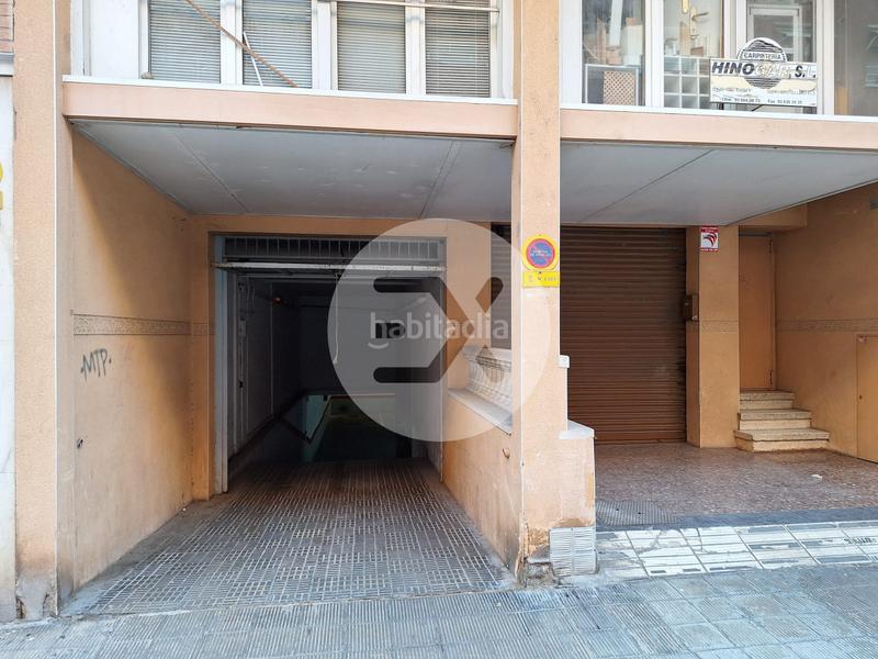 Foto 9838ecf1-d896-41e9-a45c-3763d72721ab. Autoparkplatz in Castell-Poble Vell Castelldefels