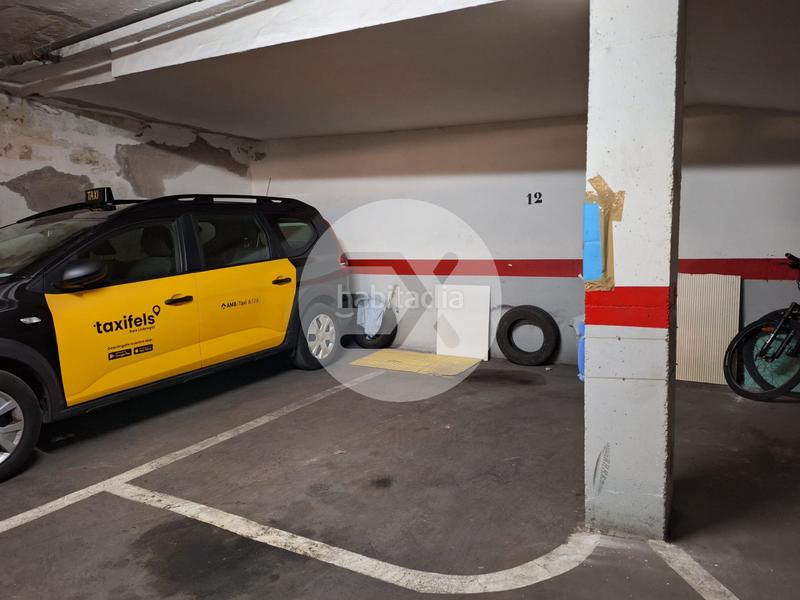 Foto fa3fea87-889b-4470-9a83-365dd25b8959. Autoparkplatz in Castell-Poble Vell Castelldefels