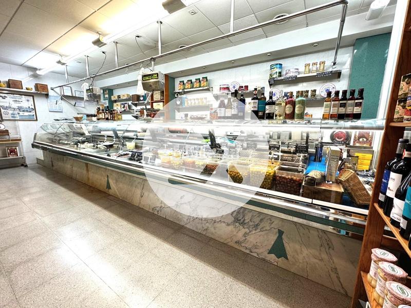 Foto d27d4591-7530-4cf2-8ab2-916311a79e6b. Traspàs local comercial a Centre Castelldefels