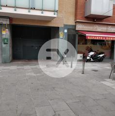 Autoparkplatz in Avinguda de la Constitució