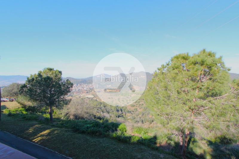 Foto b546fb11-7388-4ced-af37-42fee3ccec1b. Terreno residencial en La Miranda Esplugues de Llobregat