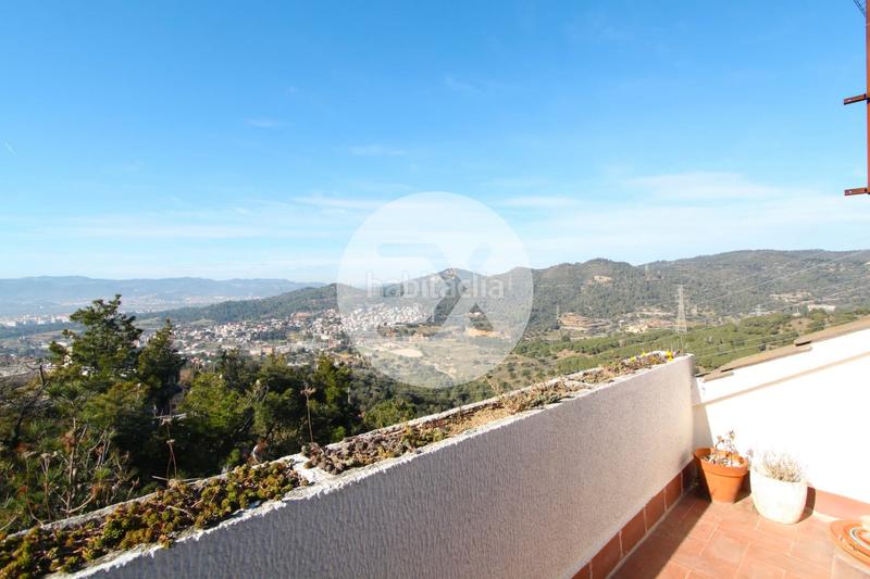 Foto 080fbff8-b48c-43b7-b8a3-1d81ac4957e8. Wohngrundstück in La Miranda Esplugues de Llobregat