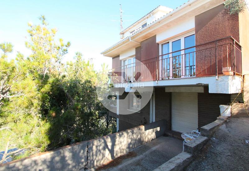 Foto b50aad1e-e91c-4daf-a890-2b225313b808. Wohngrundstück in La Miranda Esplugues de Llobregat