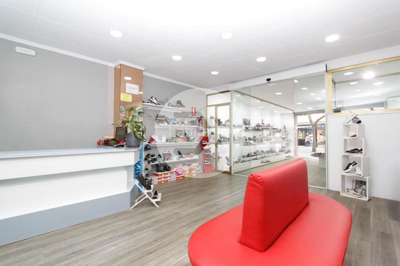 Foto 087f6788-bf37-47db-af30-6361fc220865. Lloguer local comercial a Centre Castelldefels