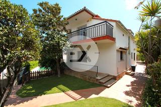 Maison dans Montmar