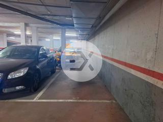 Parking voiture  Ronda de ramón otero pedrayo. Plaza de parking en venta en canyars