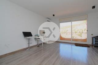 Maison jumele dans Les Botigues de Sitges. Casa adosada en venta en poal