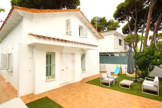 Casa a La Pineda. Casa en venta en la pineda