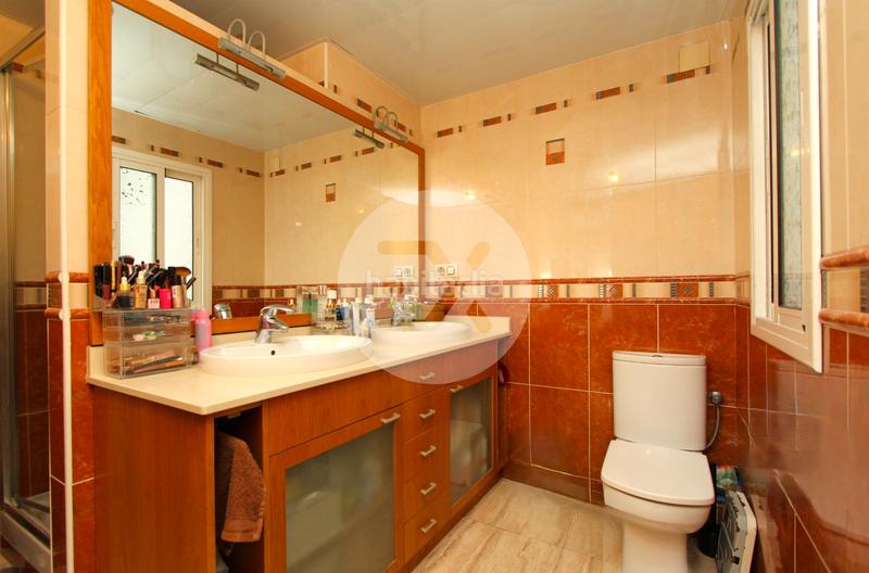 Foto 65a6e182-4fe2-42c6-a683-ba19af9a1482. Piso  en venta en Centre en Centre Castelldefels