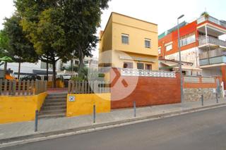 Maison à Vista Alegre. Casa en venta en castelldefels