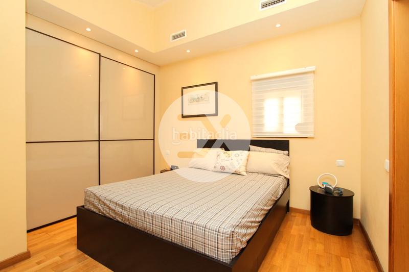 Foto 3f4479b6-ce7e-410e-b78c-694eb6246b70. Dúplex duplex en venta en Centre en Centre Castelldefels