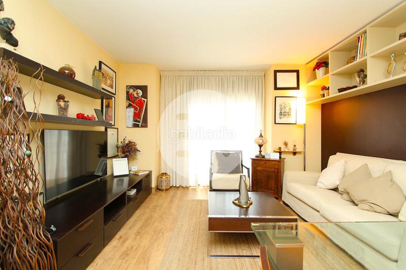 Foto c219340e-b373-46e1-8af8-bf6458dc97a2. Dúplex duplex en venta en Centre en Centre Castelldefels