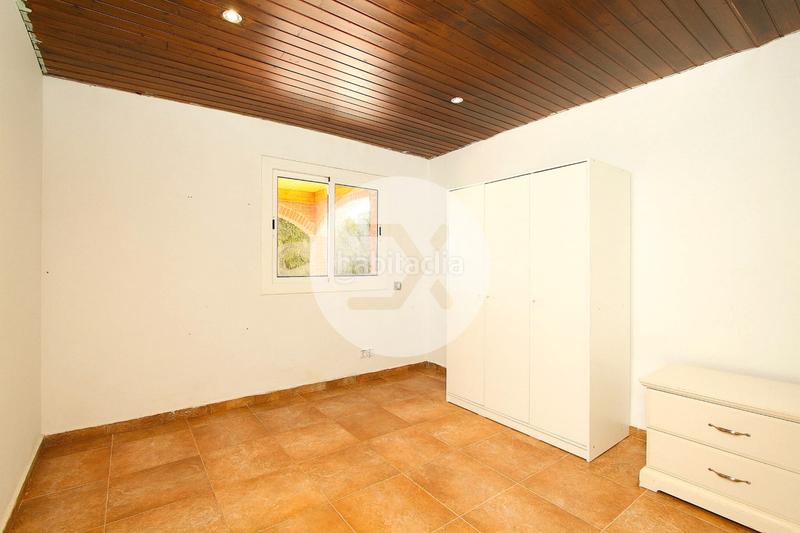 Foto 003e9420-3d08-4a4c-bf7f-f854332c2808. Casa con camino riscaldamento parcheggio piscina in Viladecans