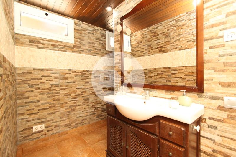 Foto 37936516-618a-4852-b133-1c1557b94e32. Casa con camino riscaldamento parcheggio piscina in Viladecans