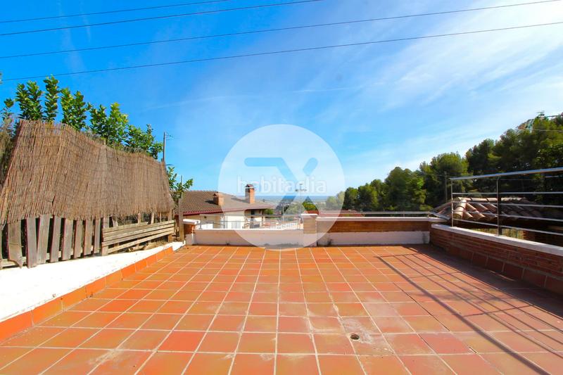 Foto 5af2ac61-2c4b-4b0f-9911-25e58f219637. Casa con camino riscaldamento parcheggio piscina in Viladecans